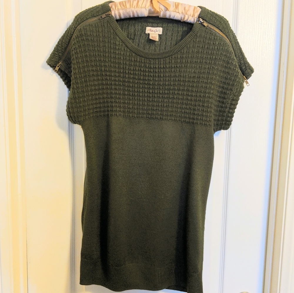 Hunter Green Short Sleeve Sweater Gold Zippers-L